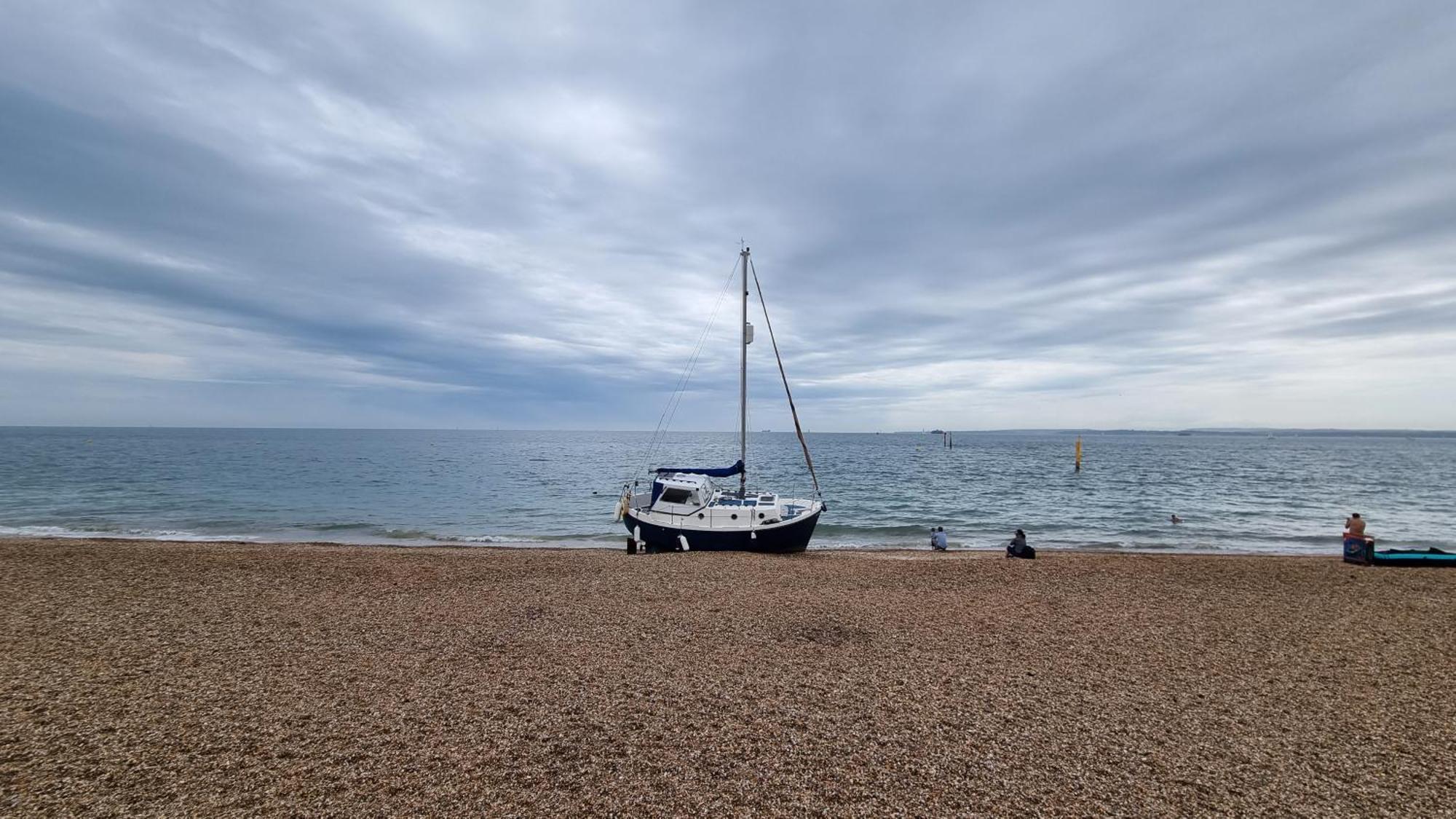 Southsea Escape - Coastal Holiday Apartment - 2 Double Bedrooms Portsmouth Exterior foto